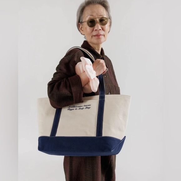 BAGGU X Sandy Liang MEDIUM Heavyweight Canvas Tote Bag In Navy - Picture 12 of 12